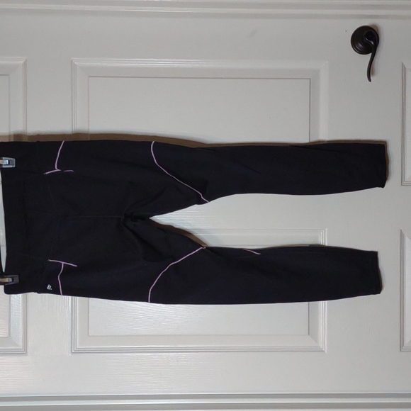 Fabletics motion 365 black leggings size medium - Picture 2 of 4